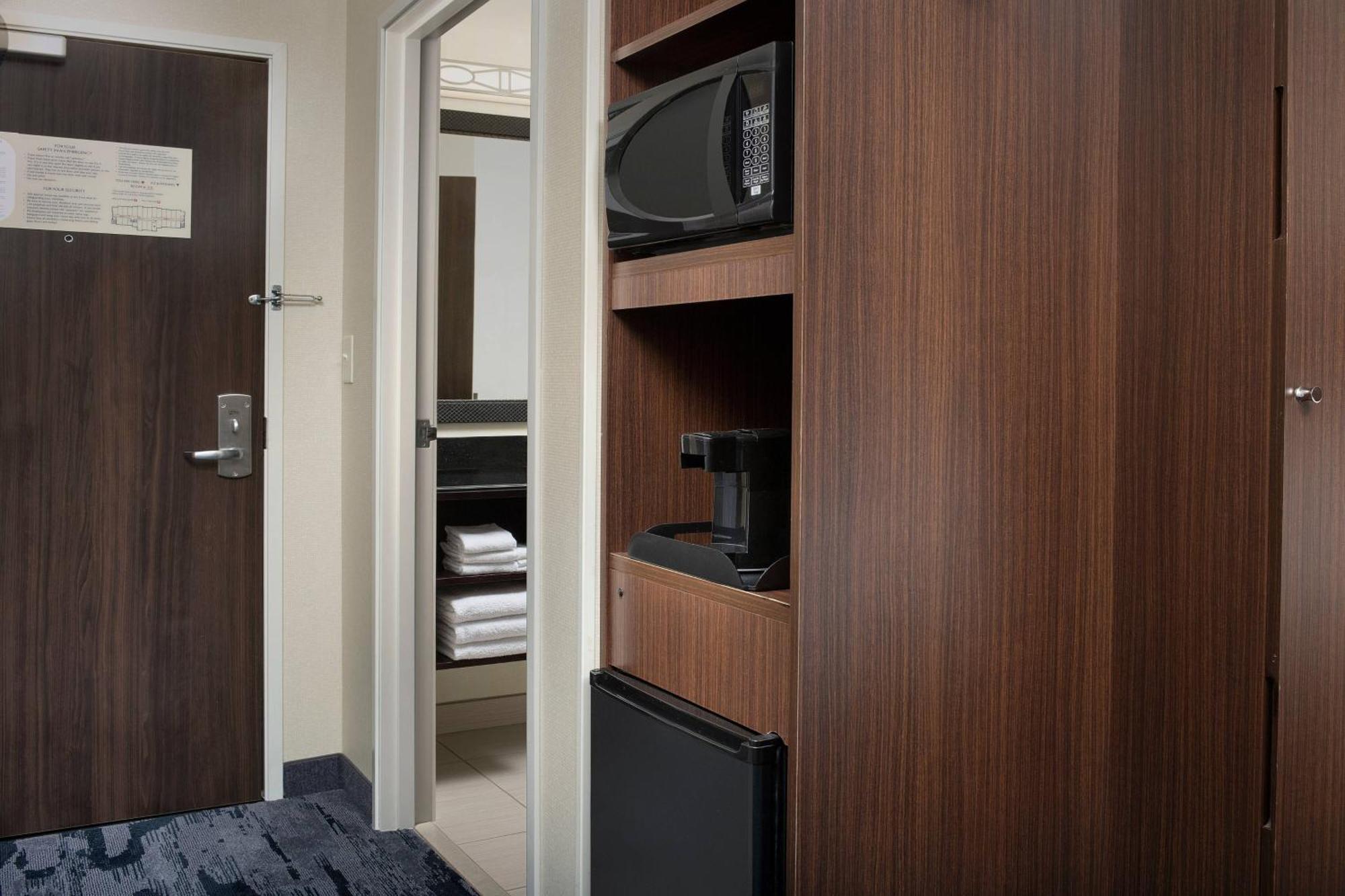 Fairfield Inn & Suites Baltimore BWI Airport Linthicum Bagian luar foto
